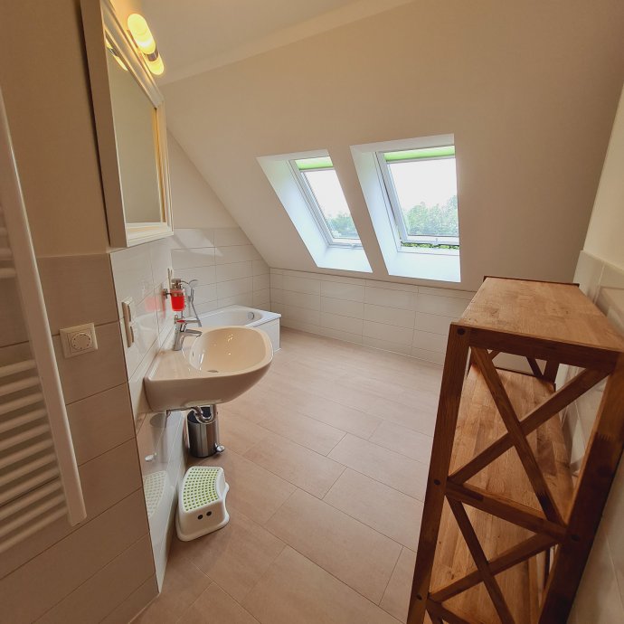 Badezimmer 01 - Ferienwohnung "Reh" im DG